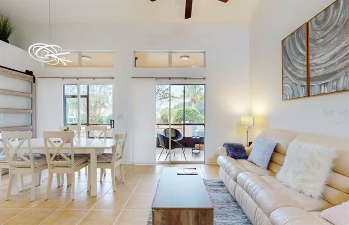 Image No.2-2 Bed Townhouse for sale