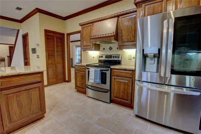 Image No.17-4 Bed Property for sale