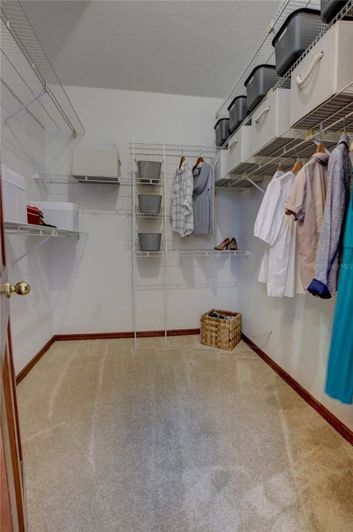 Image No.32-4 Bed Property for sale