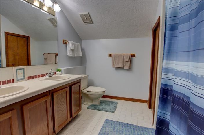 Image No.43-4 Bed Property for sale