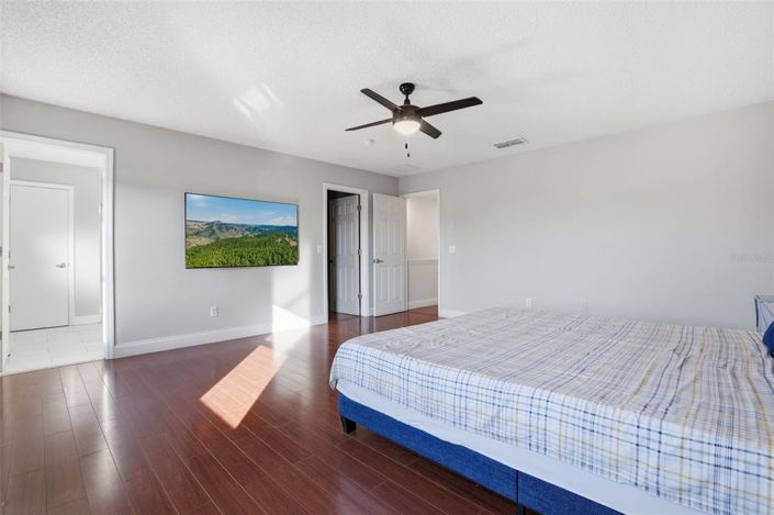 Image No.22-3 Bed Property for sale