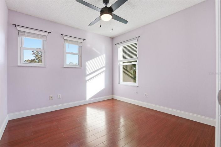 Image No.28-3 Bed Property for sale