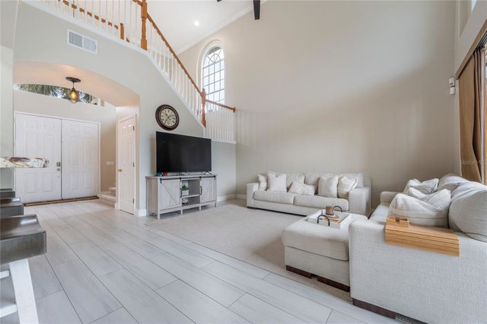 Image No.4-4 Bed Property for sale