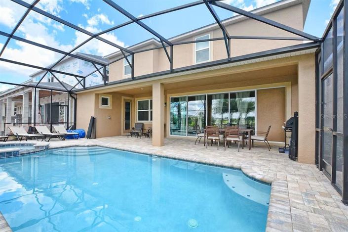 Image No.14-9 Bed Property for sale