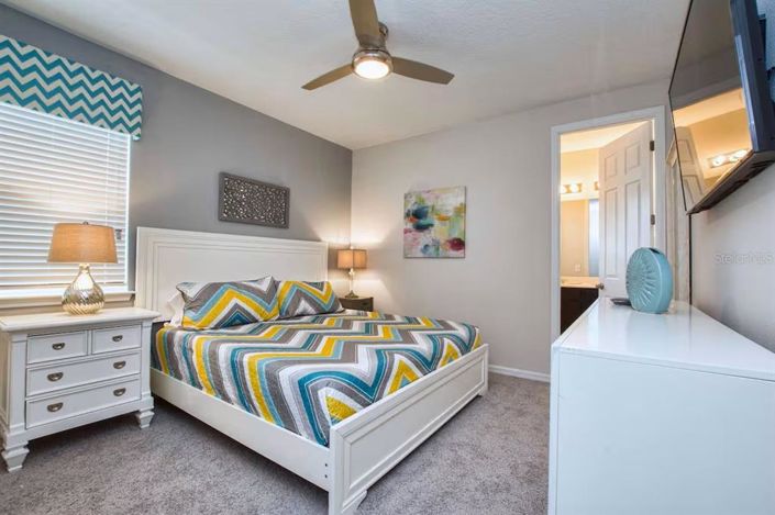 Image No.18-9 Bed Property for sale