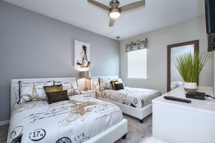 Image No.32-9 Bed Property for sale