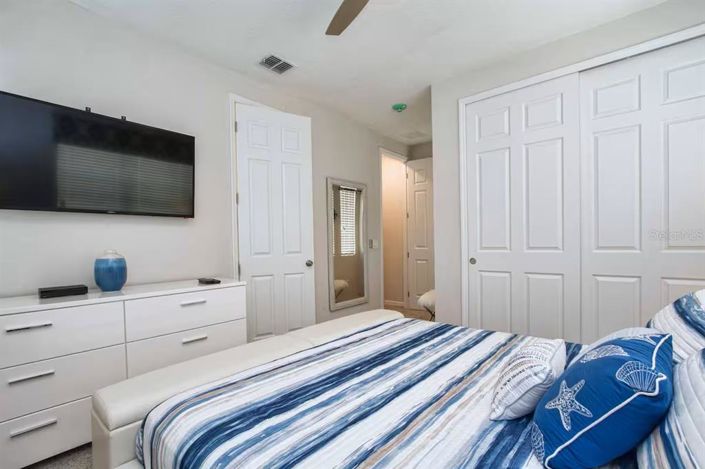 Image No.35-9 Bed Property for sale