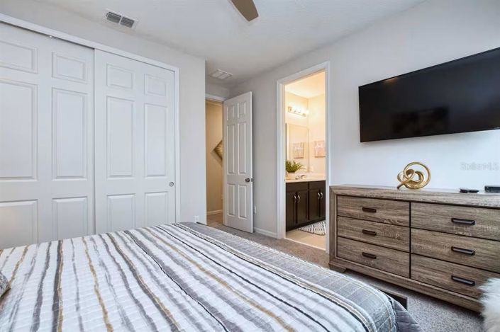 Image No.38-9 Bed Property for sale