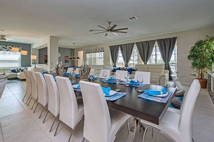 Image No.4-9 Bed Property for sale