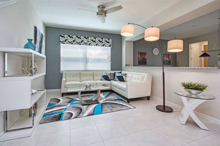 Image No.7-9 Bed Property for sale