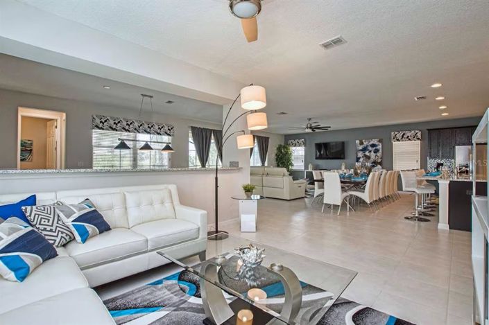 Image No.8-9 Bed Property for sale