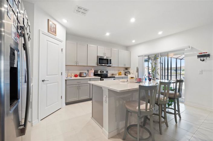 Image No.8-4 Bed Property for sale