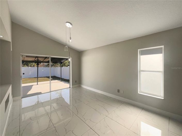 Image No.12-Propriété de 4 chambres à vendre à Davenport