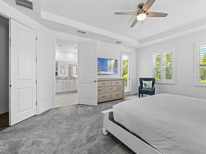 Image No.14-6 Bed Property for sale