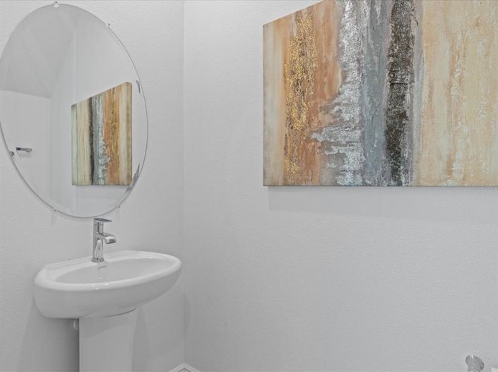 Image No.33-6 Bed Property for sale