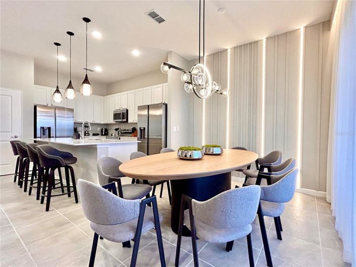 Image No.10-8 Bed Property for sale