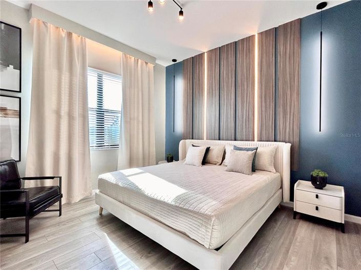 Image No.19-8 Bed Property for sale