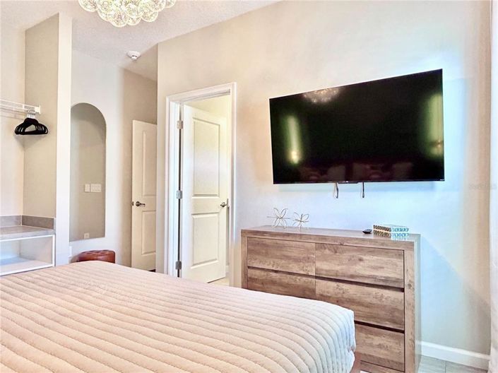 Image No.26-8 Bed Property for sale