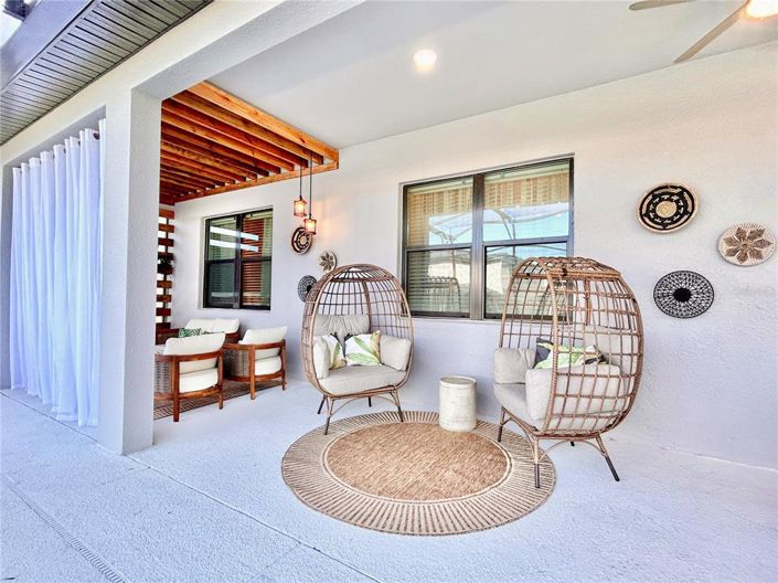 Image No.4-8 Bed Property for sale