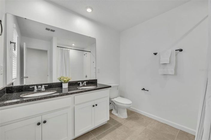 Image No.28-3 Bed Townhouse for sale