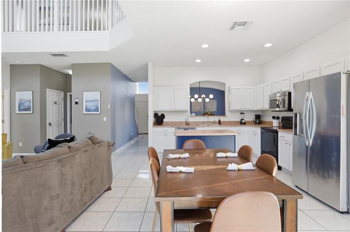 Image No.15-8 Bed Property for sale