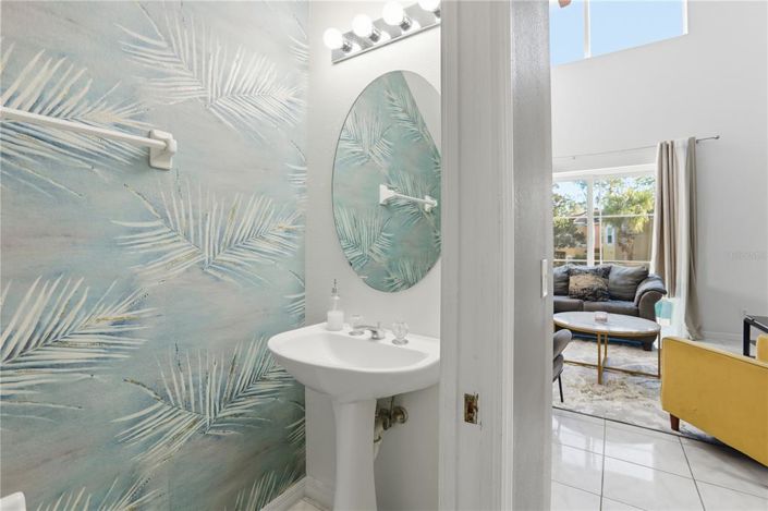 Image No.18-8 Bed Property for sale