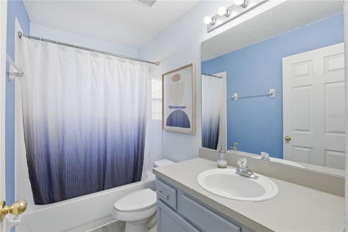 Image No.28-8 Bed Property for sale