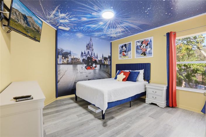 Image No.29-8 Bed Property for sale