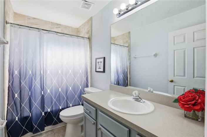 Image No.35-8 Bed Property for sale