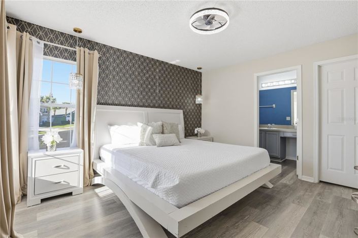 Image No.38-8 Bed Property for sale