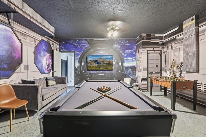 Image No.4-8 Bed Property for sale