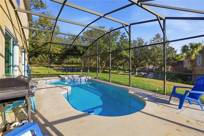 Image No.44-8 Bed Property for sale