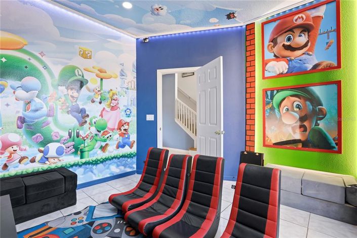 Image No.8-8 Bed Property for sale