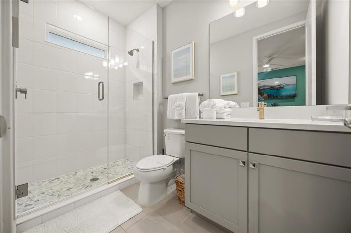 Image No.25-9 Bed Property for sale