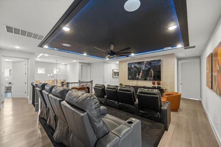 Image No.32-9 Bed Property for sale