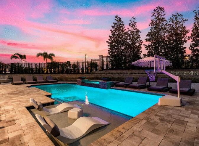 Image No.9-9 Bed Property for sale