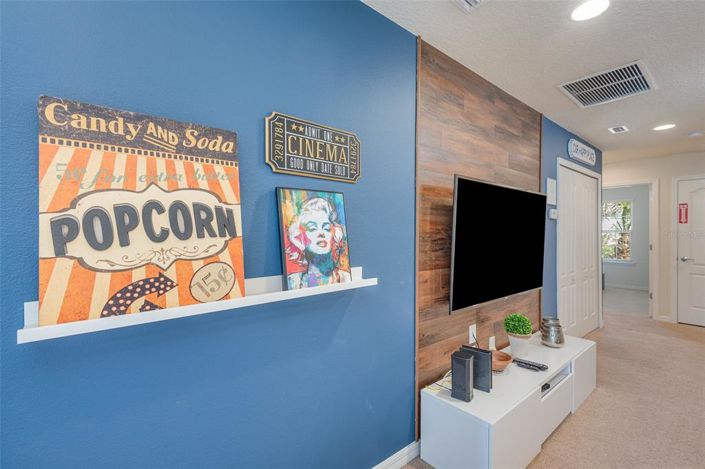 Image No.14-5 Bed Townhouse for sale