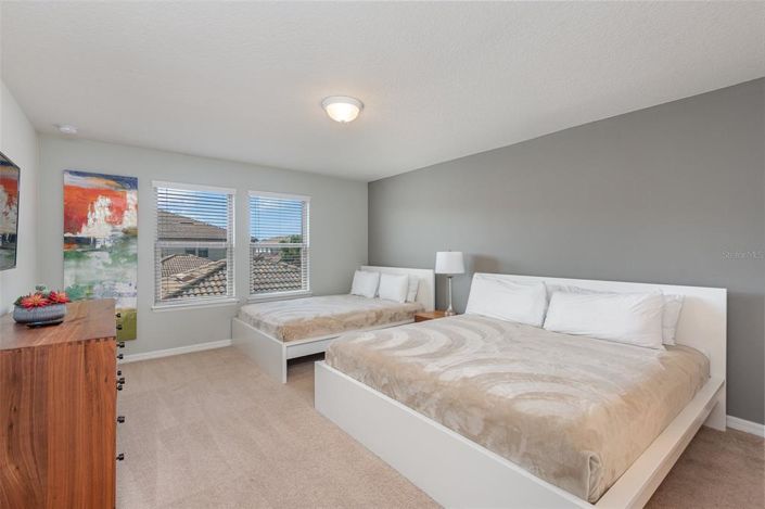 Image No.21-5 Bed Townhouse for sale