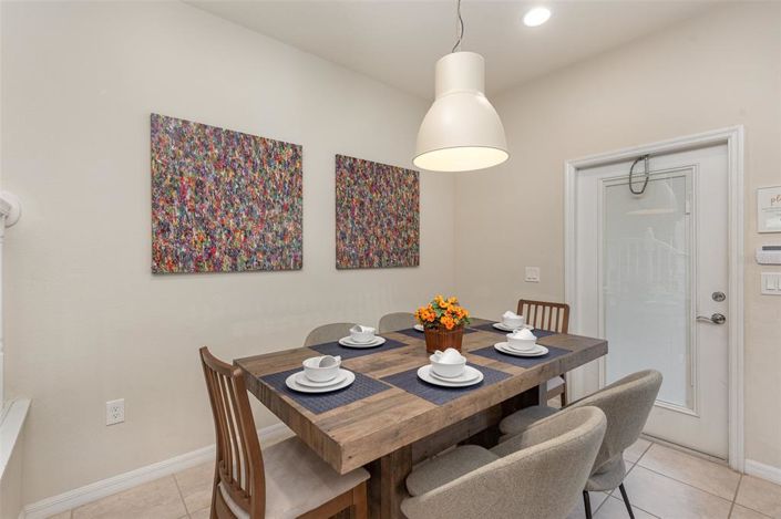 Image No.9-5 Bed Townhouse for sale