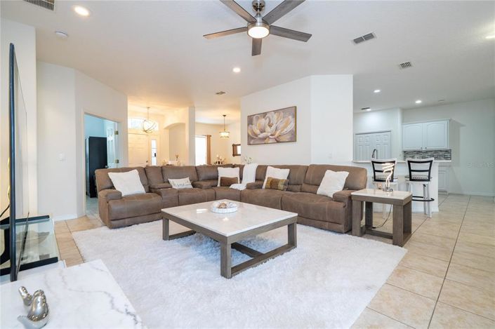 Image No.8-Propriété de 5 chambres à vendre à Kissimmee