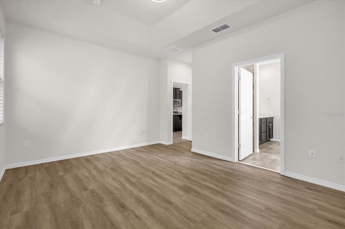 Image No.11-3 Bed Property for sale