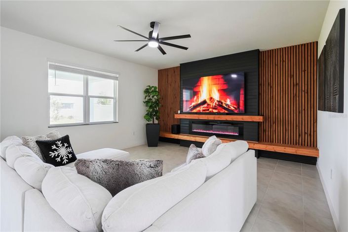 Image No.6-5 Bed Property for sale