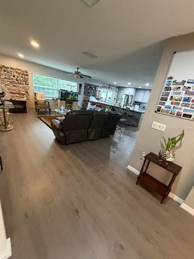 Image No.11-5 Bed Property for sale