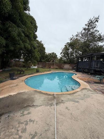 Image No.25-5 Bed Property for sale