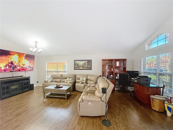 Image No.8-4 Bed Property for sale