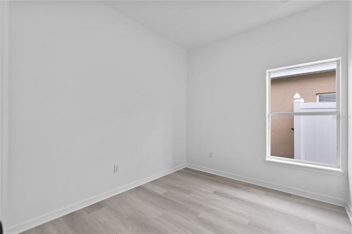 Image No.20-4 Bed Property for sale