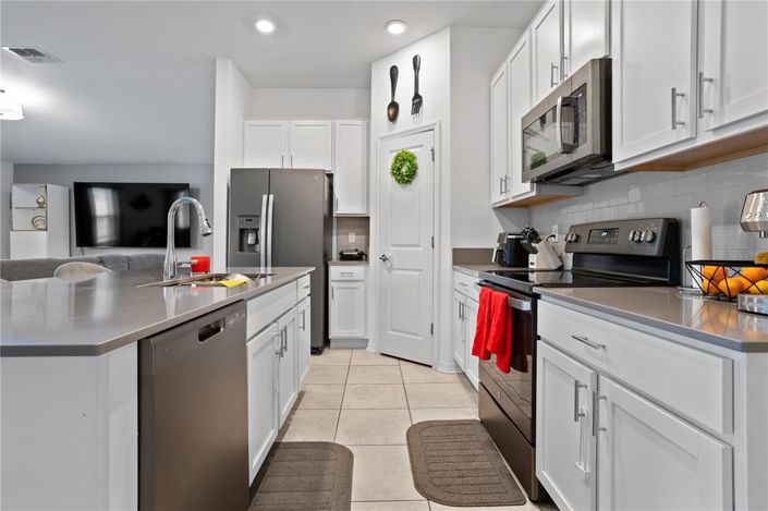 Image No.13-3 Bed Property for sale