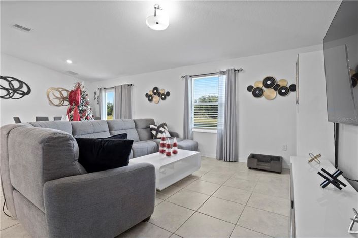 Image No.8-3 Bed Property for sale