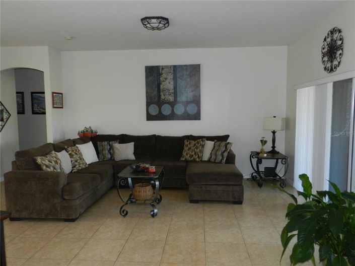 Image No.17-4 Bed Property for sale