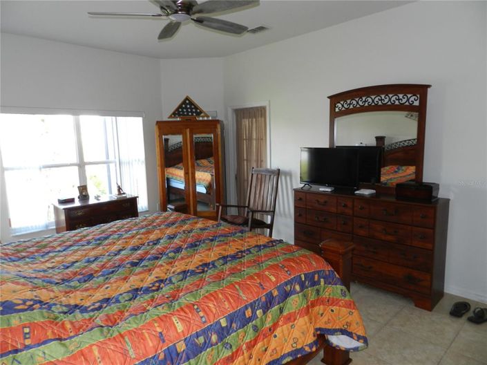 Image No.43-4 Bed Property for sale